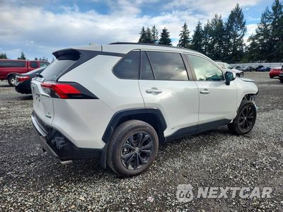 Trzecie zdjęcie samochodu z tyłu: 2024 TOYOTA RAV4 SE VIN:2T3T6RFV4RW075280 - miniatura