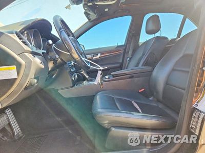 Zdjęcie 7 z 13 samochodu: 2014 MERCEDES-BENZ C 250 VIN:WDDGF4HBXEA937584 - miniatura