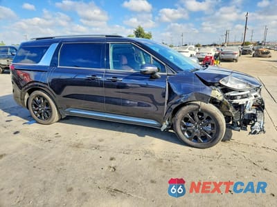 Czwarte zdjęcie samochodu z boku: 2024 KIA CARNIVAL SX VIN:KNDNE5H37R6402479 - miniatura