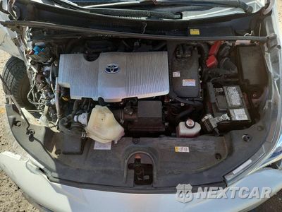 Zdjęcie 11 z 12 samochodu: 2018 TOYOTA PRIUS FOUR VIN:JTDKARFU7J3546671 - miniatura
