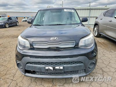 Piąte zdjęcie samochodu w środku: 2017 KIA SOUL BASE VIN:KNDJN2A23H7468955 - miniatura
