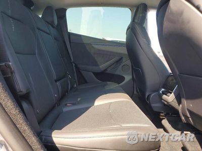 Zdjęcie 10 z 12 samochodu: 2026 TESLA MODEL Y VIN:7SAYGDED4TA586984 - miniatura