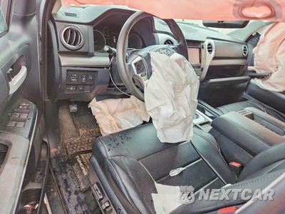Zdjęcie 8 z 12 samochodu: 2019 TOYOTA TUNDRA SR5 VIN:5TFUW5F15KX822428 - miniatura
