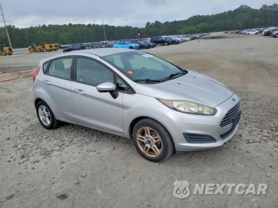 Czwarte zdjęcie samochodu z boku: 2018 FORD FIESTA SE VIN:3FADP4EJ5JM117521 - miniatura
