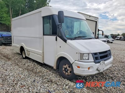 Czwarte zdjęcie samochodu z boku: 2013 ISUZU NPR HD - DELIVERY VAN VIN:JALB4T176D7W00009 - miniatura