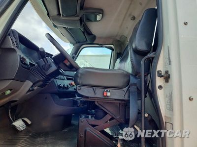 Zdjęcie 7 z 13 samochodu: 2018 INTERNATIONAL LT625 SEMI TRUCK VIN:3HSDZAPR1JN171423 - miniatura