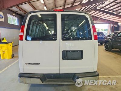 Zdjęcie 6 z 13 samochodu: 2019 CHEVROLET EXPRESS G2500 VIN:1GCWGAFP1K1222270 - miniatura
