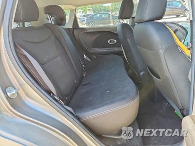 Zdjęcie 10 z 12 samochodu: 2014 KIA SOUL + VIN:KNDJP3A5XE7067084 - miniatura