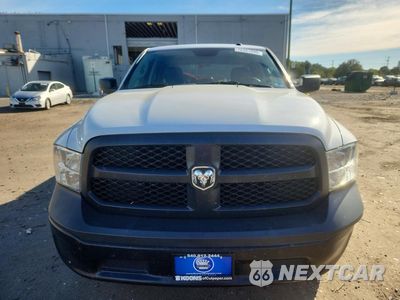 Piąte zdjęcie samochodu w środku: 2022 RAM 1500 CLASSIC TRADESMAN VIN:3C6RR7KG6NG302063 - miniatura