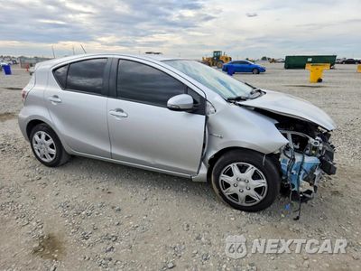Czwarte zdjęcie samochodu z boku: 2013 TOYOTA PRIUS C TWO VIN:JTDKDTB3XD1545709 - miniatura
