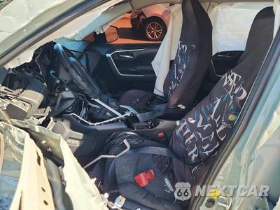 Zdjęcie 7 z 12 samochodu: 2021 TOYOTA RAV4 XLE VIN:2T3W1RFV2MW164396 - miniatura