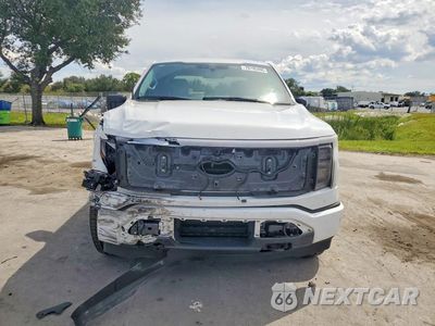 Piąte zdjęcie samochodu w środku: 2025 FORD F150 LIGHTNING XLT VIN:1FTVW3LK5SWG05909 - miniatura