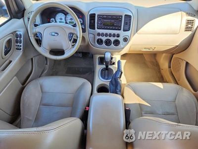 Zdjęcie 8 z 13 samochodu: 2007 FORD ESCAPE LIMITED VIN:1FMCU941X7KA40461 - miniatura