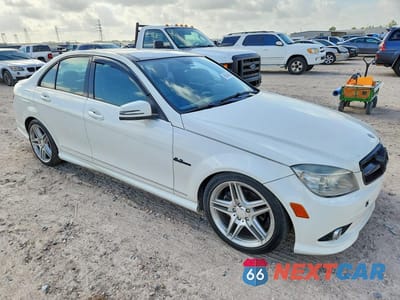 Czwarte zdjęcie samochodu z boku: 2010 MERCEDES-BENZ C 300 VIN:WDDGF5EB2AF440827 - miniatura