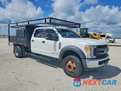 Czwarte zdjęcie samochodu z boku: 2017 FORD F550 SUPER DUTY VIN:1FD0W5GT0HED79846 - miniatura
