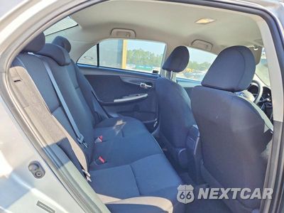 Zdjęcie 10 z 12 samochodu: 2010 TOYOTA COROLLA S VIN:1NXBU4EE5AZ267844 - miniatura