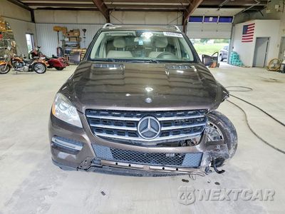 Piąte zdjęcie samochodu w środku: 2015 MERCEDES-BENZ ML 350 4MATIC VIN:4JGDA5HB2FA484785 - miniatura