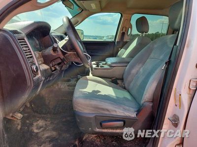 Zdjęcie 7 z 12 samochodu: 2018 RAM 2500 ST VIN:3C6UR5CL0JG262759 - miniatura