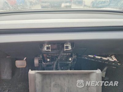 Zdjęcie 9 z 12 samochodu: 2025 TESLA MODEL 3 VIN:5YJ3E1EA8SF029790 - miniatura
