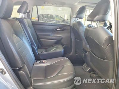 Zdjęcie 11 z 13 samochodu: 2020 TOYOTA HIGHLANDER XLE VIN:5TDHZRAH7LS012875 - miniatura