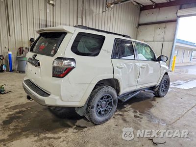 Trzecie zdjęcie samochodu z tyłu: 2019 TOYOTA 4RUNNER VIN:JTEBU5JR1K5678815 - miniatura