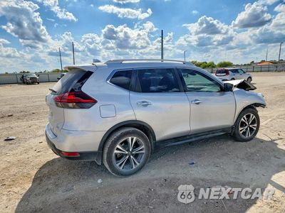 Trzecie zdjęcie samochodu z tyłu: 2019 NISSAN ROGUE SV VIN:5N1AT2MT5KC704896 - miniatura