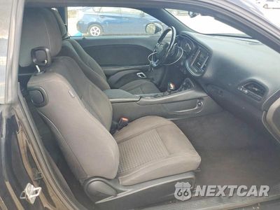 Zdjęcie 10 z 12 samochodu: 2019 DODGE CHALLENGER SXT VIN:2C3CDZAGXKH669185 - miniatura