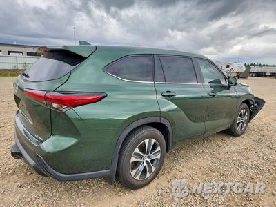 Trzecie zdjęcie samochodu z tyłu: 2023 TOYOTA HIGHLANDER XLE VIN:5TDKDRBH9PS501836 - miniatura