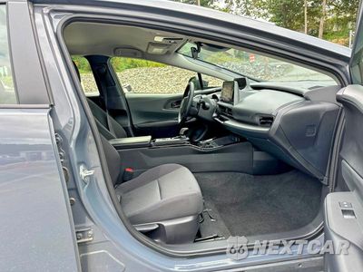 Zdjęcie 8 z 10 samochodu: 2025 TOYOTA PRIUS LE VIN:JTDACAAU3S3054638 - miniatura