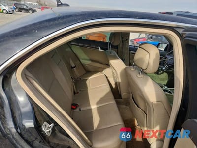 Zdjęcie 10 z 12 samochodu: 2012 MERCEDES-BENZ C 300 4MATIC VIN:WDDGF8BB1CR239525 - miniatura