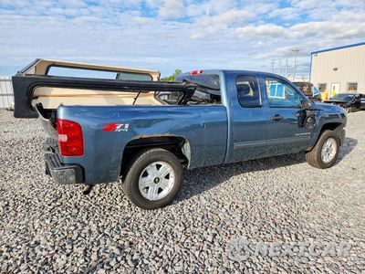Trzecie zdjęcie samochodu z tyłu: 2013 CHEVROLET SILVERADO K1500 LT VIN:1GCRKSE71DZ124976 - miniatura