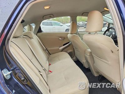 Zdjęcie 10 z 13 samochodu: 2015 TOYOTA PRIUS TWO VIN:JTDKN3DU8F0437987 - miniatura