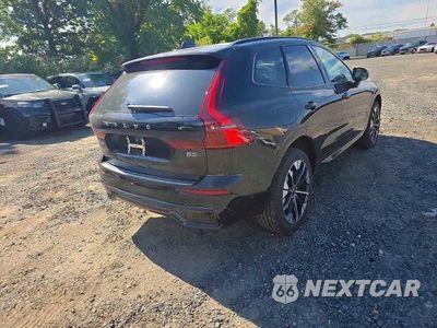 Czwarte zdjęcie samochodu z boku: 2026 VOLVO XC60 PLUS VIN:YV4M12RC0T1498803 - miniatura