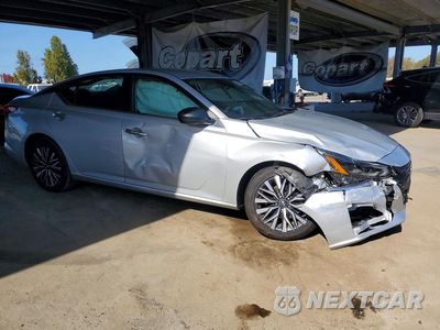 Czwarte zdjęcie samochodu z boku: 2025 NISSAN ALTIMA SV VIN:1N4BL4DV8SN365048 - miniatura