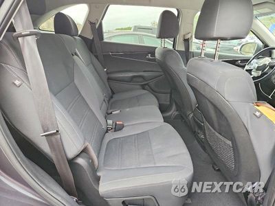 Zdjęcie 11 z 14 samochodu: 2019 KIA SORENTO LX VIN:5XYPG4A33KG551479 - miniatura