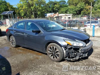 Czwarte zdjęcie samochodu z boku: 2018 NISSAN ALTIMA 2.5 SV VIN:1N4AL3AP6JC177960 - miniatura