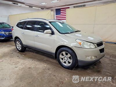 Czwarte zdjęcie samochodu z boku: 2011 CHEVROLET TRAVERSE LT VIN:1GNKVGED4BJ335944 - miniatura