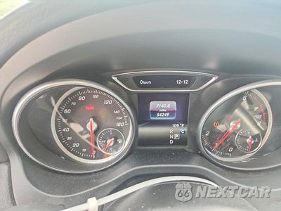Zdjęcie 9 z 12 samochodu: 2019 MERCEDES-BENZ CLA 250 VIN:WDDSJ4EB4KN711218 - miniatura