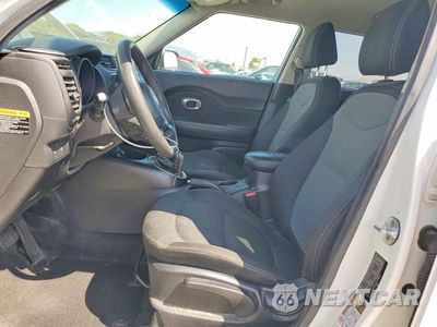 Zdjęcie 7 z 13 samochodu: 2018 KIA SOUL + VIN:KNDJP3A58J7528034 - miniatura