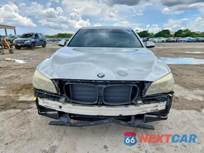 Piąte zdjęcie samochodu w środku: 2014 BMW 740 LI VIN:WBAYE4C50ED138749 - miniatura
