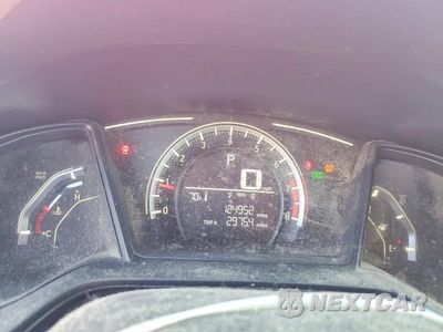 Zdjęcie 9 z 12 samochodu: 2018 HONDA CIVIC LX VIN:2HGFC2F52JH600968 - miniatura