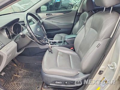 Zdjęcie 7 z 12 samochodu: 2014 HYUNDAI SONATA HYBRID VIN:KMHEC4A49EA113044 - miniatura