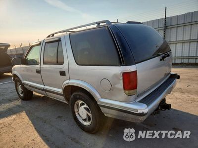 Drugie zdjęcie samochodu z przodu: 1996 CHEVROLET BLAZER VIN:1GNDT13W4T2183692 - miniatura
