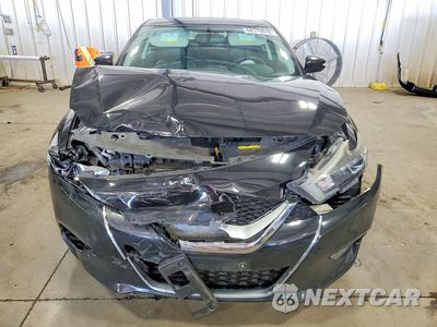 Piąte zdjęcie samochodu w środku: 2017 NISSAN MAXIMA 3.5 SR VIN:1N4AA6AP9HC421456 - miniatura