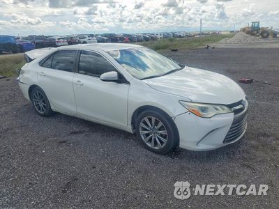 Czwarte zdjęcie samochodu z boku: 2016 TOYOTA CAMRY XLE V6 VIN:4T1BK1FK8GU572885 - miniatura
