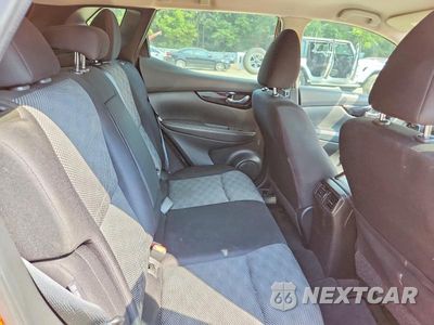 Zdjęcie 10 z 12 samochodu: 2021 NISSAN ROGUE SPORT SV VIN:JN1BJ1BV9MW321903 - miniatura