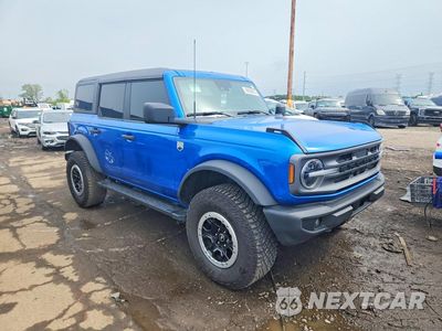 Czwarte zdjęcie samochodu z boku: 2022 FORD BRONCO BASE VIN:1FMDE5DH4NLB79466 - miniatura
