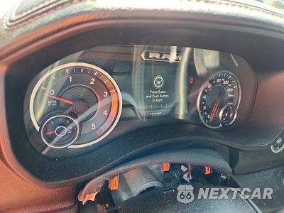 Zdjęcie 9 z 12 samochodu: 2023 RAM 3500 LARAMIE VIN:3C63RRJLXPG585554 - miniatura