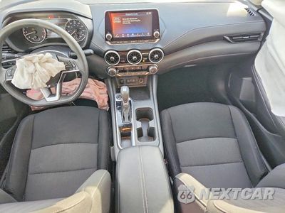 Zdjęcie 8 z 12 samochodu: 2025 NISSAN SENTRA SV VIN:3N1AB8CV1SY398450 - miniatura