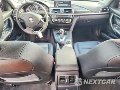 Zdjęcie 8 z 12 samochodu: 2016 BMW 320 XI VIN:WBA8E5G56GNT93970 - miniatura